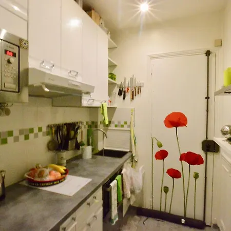 Cozy Close To Sacre-coeur *